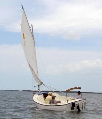 Com-Pac Sunday Cat Sailboat