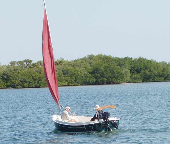 Com-Pac Picnic Cat Sailing - Photo of Com-Pac Picnic Cat sail boat