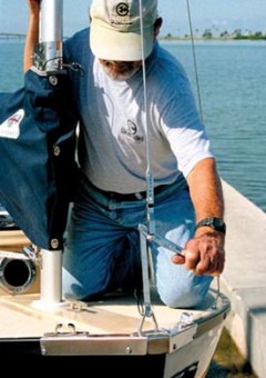 ComPac SunCat Mast Tender System - Photo of Com-Pac Sun Cat Daysailer sail boat