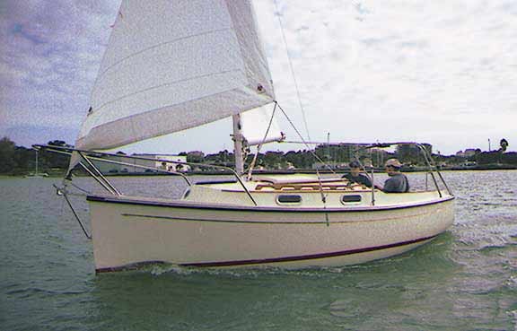 Com-Pac Eclipse Wing on Wing - Photo of Com-Pac Eclipse sail boat