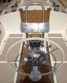 Com-Pac 27 Helm - Photo of Com-Pac 27/3 sail boat